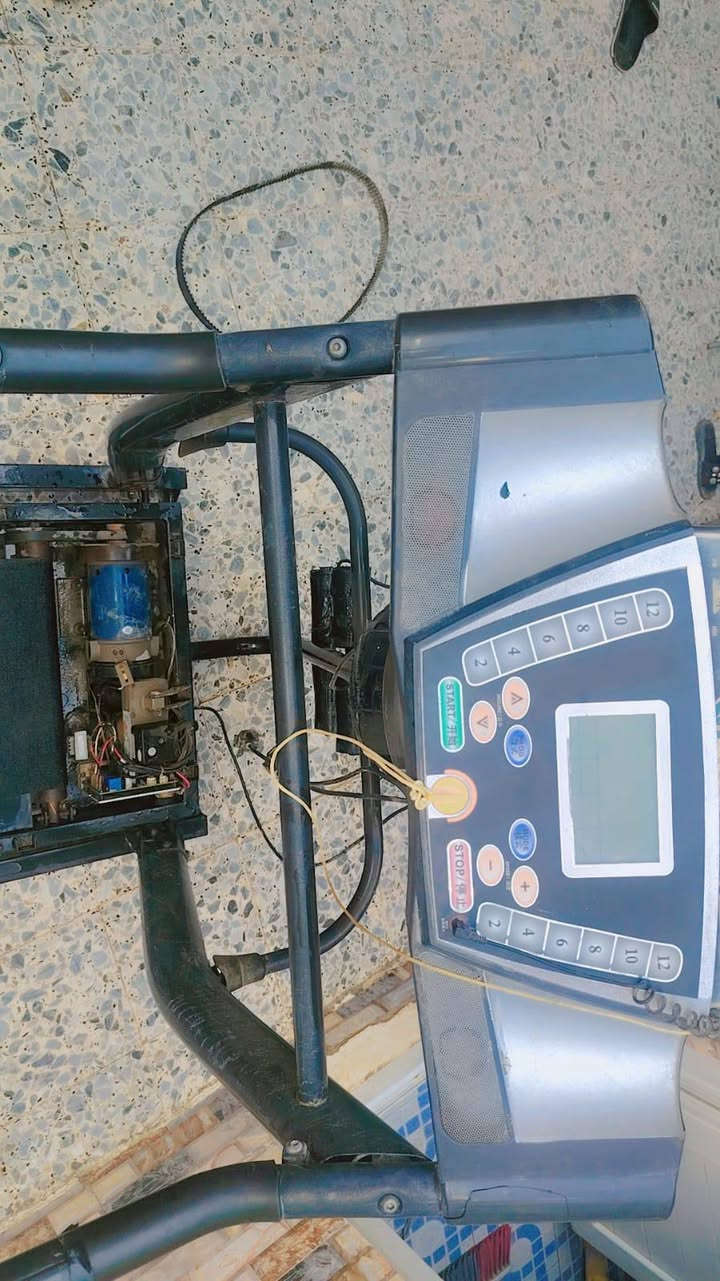 السلام عليكم جهاز جري للبيع بي عطل يشتغل ويسكت احتمال ماطور يرادله صيانه السعر 75
الديوانيه ***********
