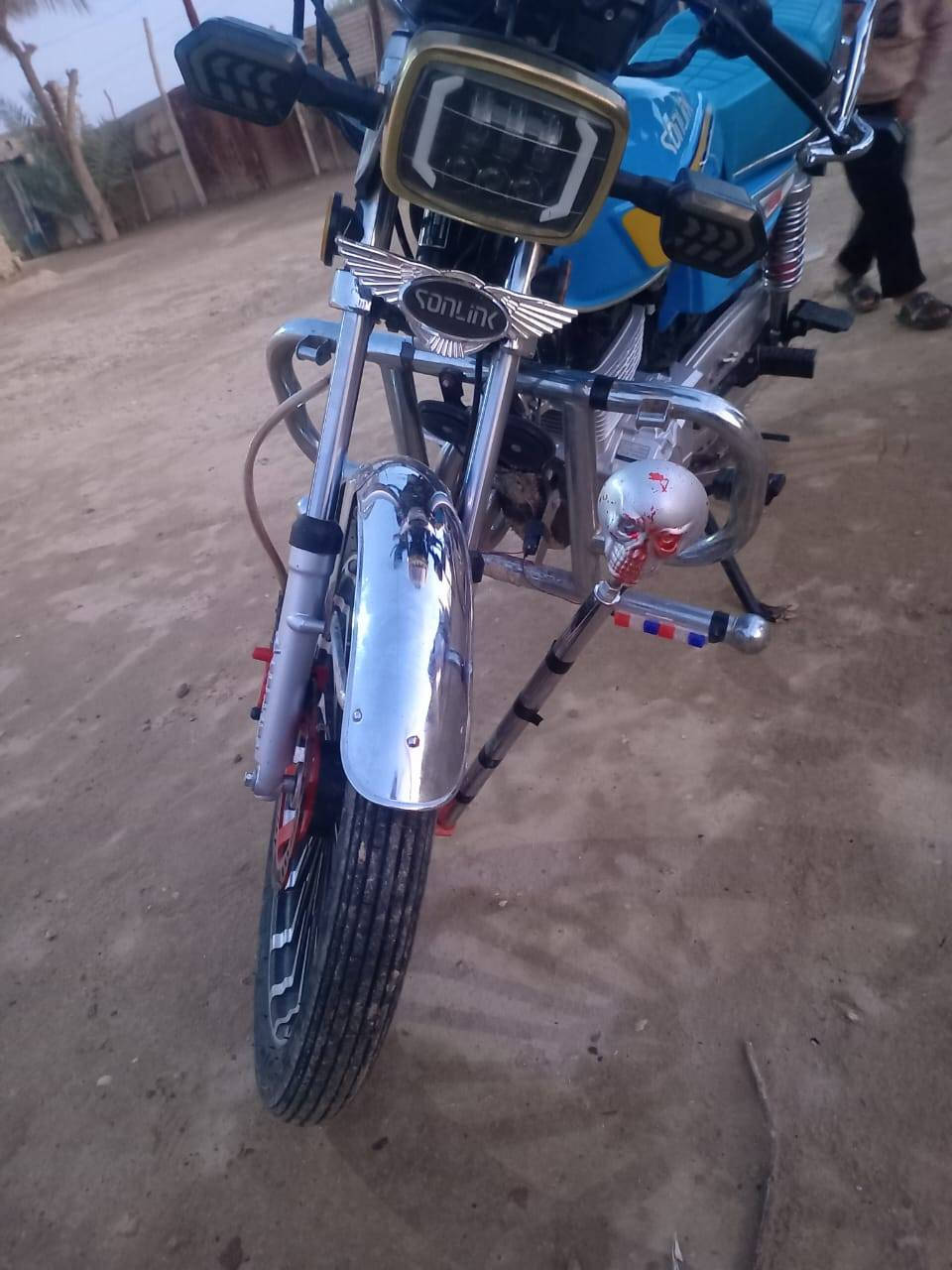 سلام عليكم موجود موطور سولنك البيع موديل 24شكل 25 محرك 150زنجيل موطور نضافه خير من الله بعده وضع شركه وصل 775عندك زود تصال ***********خاص مفتوح وافق ادمان ححب
