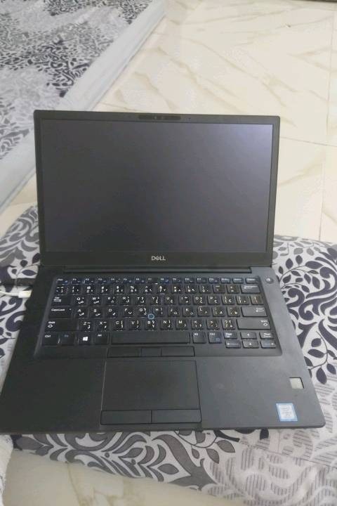 لابتوب مواصفات قوية وسعر مناسب -  Dell Latitude
البيع لابتوب نظيفة كلش وما مستعملة هواي، تشتغل مثل البرق وشكلها يفتح النفس.
​المواصفات:
​المعالج: Core i7 (الجيل الثامن) - أداء سريع وميخذلك.
​الرام: 16GB - يعني تفتح برامج وتتصفح براحتك بدون تعليق.
​الخزن: 256GB SSD - الحاسبة تفتح بثواني.
​الشاشة: 14.1 بوصة وتدعم اللمس (تفيدك بالشغل والديزاين).
​النظام: ويندوز 11 برو الأصلي.
​المنافذ: بيها كل شي تحتاجه، منفذ LAN للنت المباشر ومداخل USB و HDMI وكل شي كامل.
​حالة الجهاز:
​الجهاز نظيف كلش ومفحوص، بطاريته زينة ومابيها أي خلل، وشغله ممتاز.
​سعرها مناسب جداً قياساً بمواصفاتها.
​السعر: (  و420 بيها مجال للشراي).
​للتواصل والاستفسار:
راسلني خاص أو اتصل على الرقم:

[ ***********].
