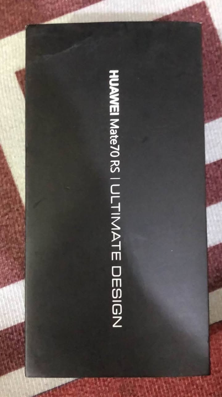 سلام عليكم ( طلع بالامزون ) جديد غير مستخدم 
جهاز هواوي ميت 70 RS 
ذاكرة 1 تيرا العشوائية 16 كيكا غراضة كاملة كارتون وشاحنه وسماعة 
سعرة 225 بي مجال قليل يوجد توصيل 5 الاف لاي مكان بالعراق 
الي يريدة يحجزة عالخاص


**إذا كنت صاحب هذا الإعلان وتريد حذفه لأي سبب، رجاءا أرسل رسالة إلى الدعم الفني**