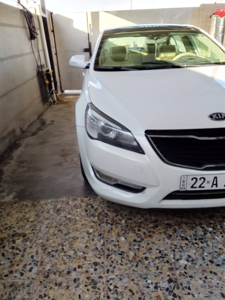 سلام عليكم كادنزا ٢٠١١
سياره فول موصفات 
كشنات كربهاء وخزن ميموري 
بانوراما
برده خلفيه 
تحكم ستيرن جهتين
حساسات 
نظام ترحيب
منضومه زنون عالي ناصي 
وبعد بيها هواي موصفات 
حادثها جاملغ خلفي بدون دوخال 
وبيها بارد بخشم البنيد وخشم الجاملغ
كير مكينه تبريد كله كفاله
سياره رقم اربيل باسمي هزه وسنويه جديه
السعر ١١٥وبيها مجال 
مكاني بغداد الدوره
***********
