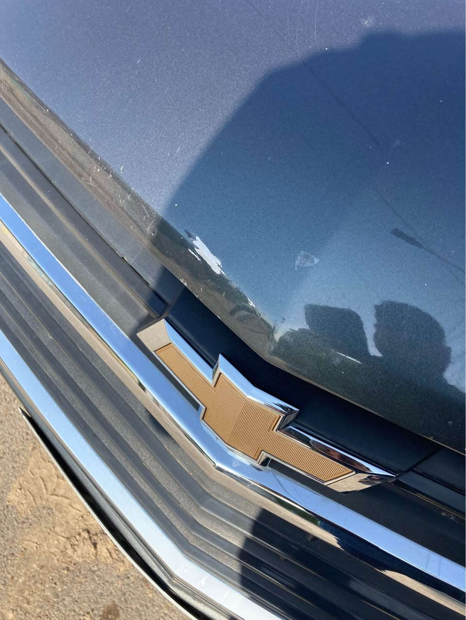 السلام عليكم عندي شوفرليت ايكونكس ٢٠١٨ سيارة كما موضحة بالصور حادثها خلفي بسيط مو قوي  وبيها مسويلها سونر كامل رايده ١٢٨ وبيها مجال قليل تواصل

***********
***********

السيارة باسمي تحويل ثاني يوم  عنواني بغداد شارع الربيعي بغداد, العراق
