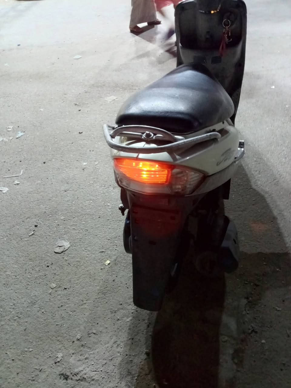 السلام عليكم  مكلف بالنشر مستعجل عل بيع ماكس منغولي رمبه اخت جديده عل فحص جيب فيتر وفحص مكان كراده اتصال فقط وبي واتساب  ‏‪***********‬‏
