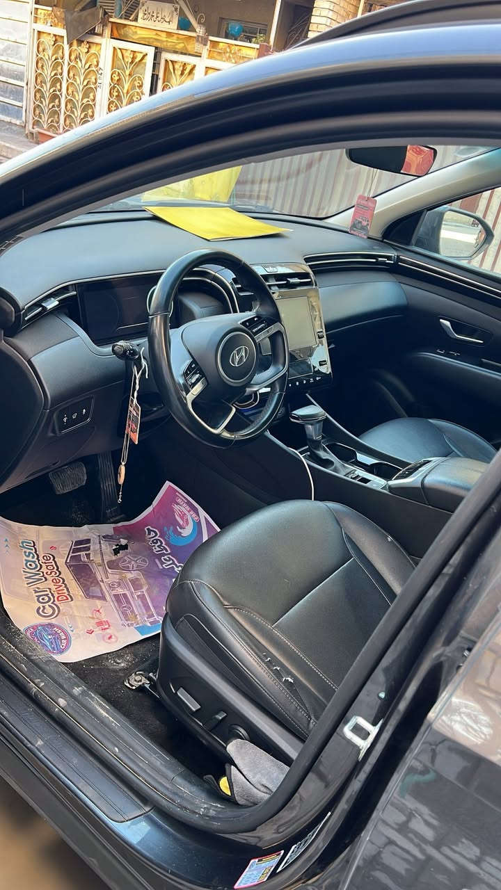 توسان موديل 23 للبيع
فول مواصفات حادث بنيد فقط بدون ايرباك 
باسمي رقم بغداد 
صور حادث مرفقك بالصور 
مكاتب بغداد 

***********
