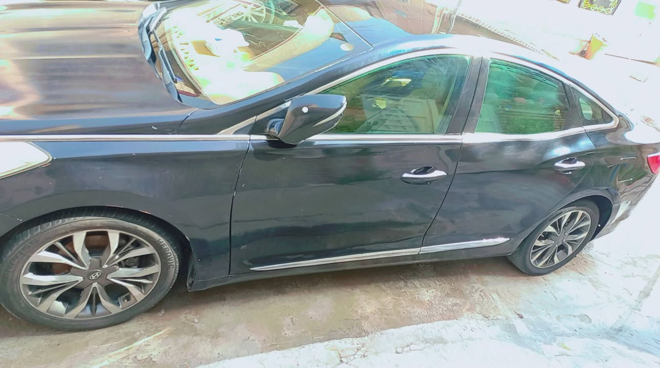 ازيره موديل ١٣خليجي سياره جاهزه اي نقص مابيه طخه بجاملغ مال قبق بانزين ومعمر نفسه وطخه من كدام على كد شبر سياره كير ومكينه زيرو كلش نضيفه مال بيت وسعر 95العنوان البنوك رقم ***********
