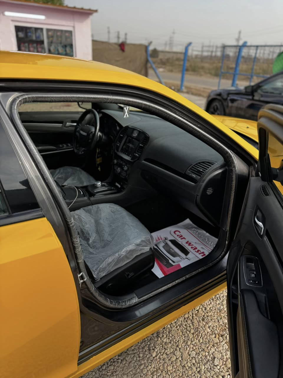 سلام عليكم للبيع s300 بسمي  موديل 19 /22
حادثه  موجود بلصور قبق الجنطه فقط وبارد بلجاملغ قليل بدون ايرباك 
سياره جاهزه خطه حله بصره 

مكاني بابل القاسم السعر 197 وبيه مجال حك الجيه بس  

للاستفسار ***********
