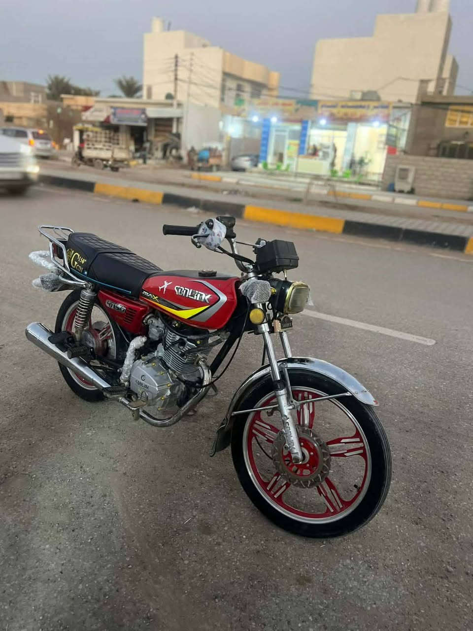 السلام عليكم دراجه سيفان موديل 2023 أوراق كامله نضيف ما بيهه اي نقص مكانهه تقاطع القدس السعر ٥٥٠ وبيهه مجال رقم ***********
