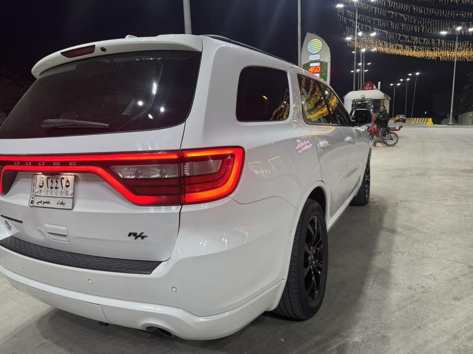 السلام عليكم دوج دورنكو موديل 2019 فول مواصفات حادث بنيد وجاملغ  صور الحادث مرفوقه السعر (205وبيها مجال السياره جاهزه مكينه كير حداديه شادلها منضومة غاز مكينه 6اسلندر مكينه 3600العنوان بغداد الاعظميه ***********
