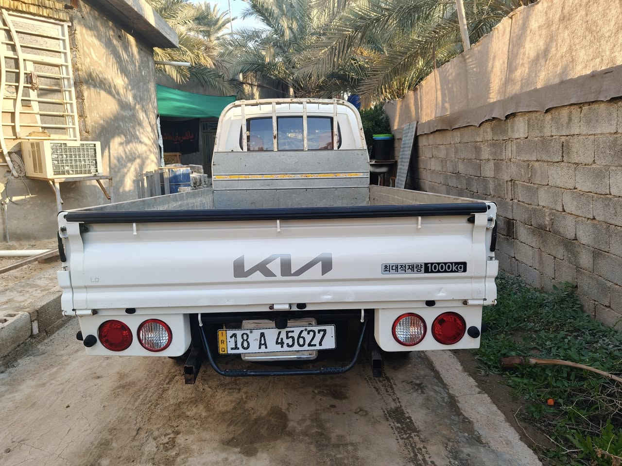 السلام عليكم كياحمل موديل 2018 كامله مكمله سياره جديده تخم تاير حداديه كير محرك اكسل شاصي كله كفاله الشراي يتصل رقم الهاتف *********** ابو حيدر مكاني كربلاء الحسينيه القنطره البيضاء
