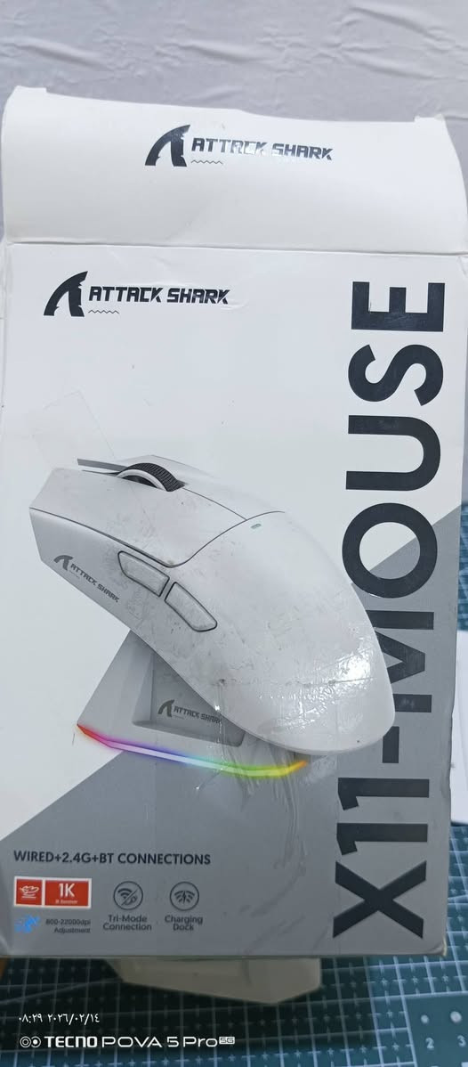 ATTACK SHARK X11.
30 الف مع التوصيل 
خيارات الاتصال: يدعم : بلوتوث، لاسلكي 2.4 جيجاهرتز، سلكي USB-C. 

المميزات: يأتي بوزن خفيف جداً (حوالي 63 جرام)، ومستشعر دقيق يصل إلى 22000 نقطة في البوصة (DPI). 
قاعدة الشحن مغناطيسية مع إضاءة RGB.


**إذا كنت صاحب هذا الإعلان وتريد حذفه لأي سبب، رجاءا أرسل رسالة إلى الدعم الفني**