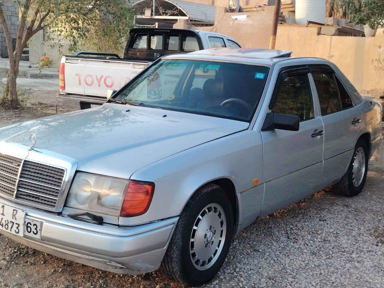 سلام عليكم مارسدس دب سيارة موديل 92 جاهزة مكينه بطه 3000 vvt  صبغ جماليه فقط  رقم بغداد مكاني واسط مركز المدينه للاستفسار الاتصار على الرقم ***********
