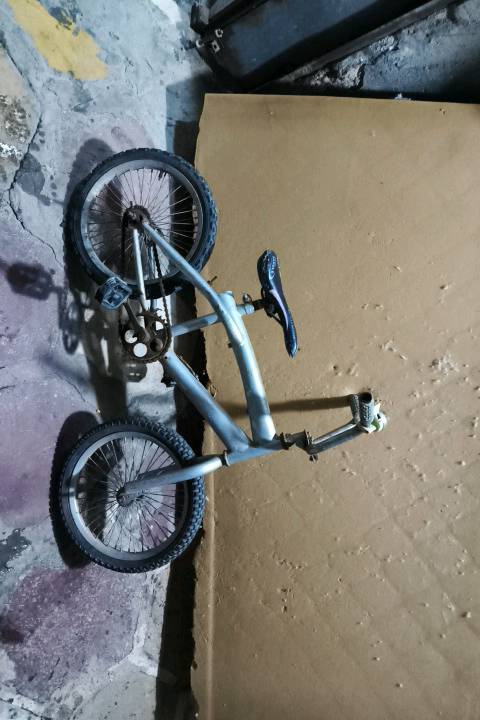 المعقل الأبلة 
هل هناك أي أعطال تحتاج إلى إصلاح؟: 
تاير الخلفي يراد إله تصليح
هل يمكن التفاوض على السعر؟: 
أي تفاوض بسيط 