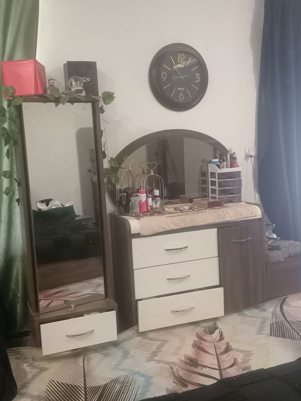 9 قطع مستعمله 
مكان المشتل 
سعر 300
*********** تصل
