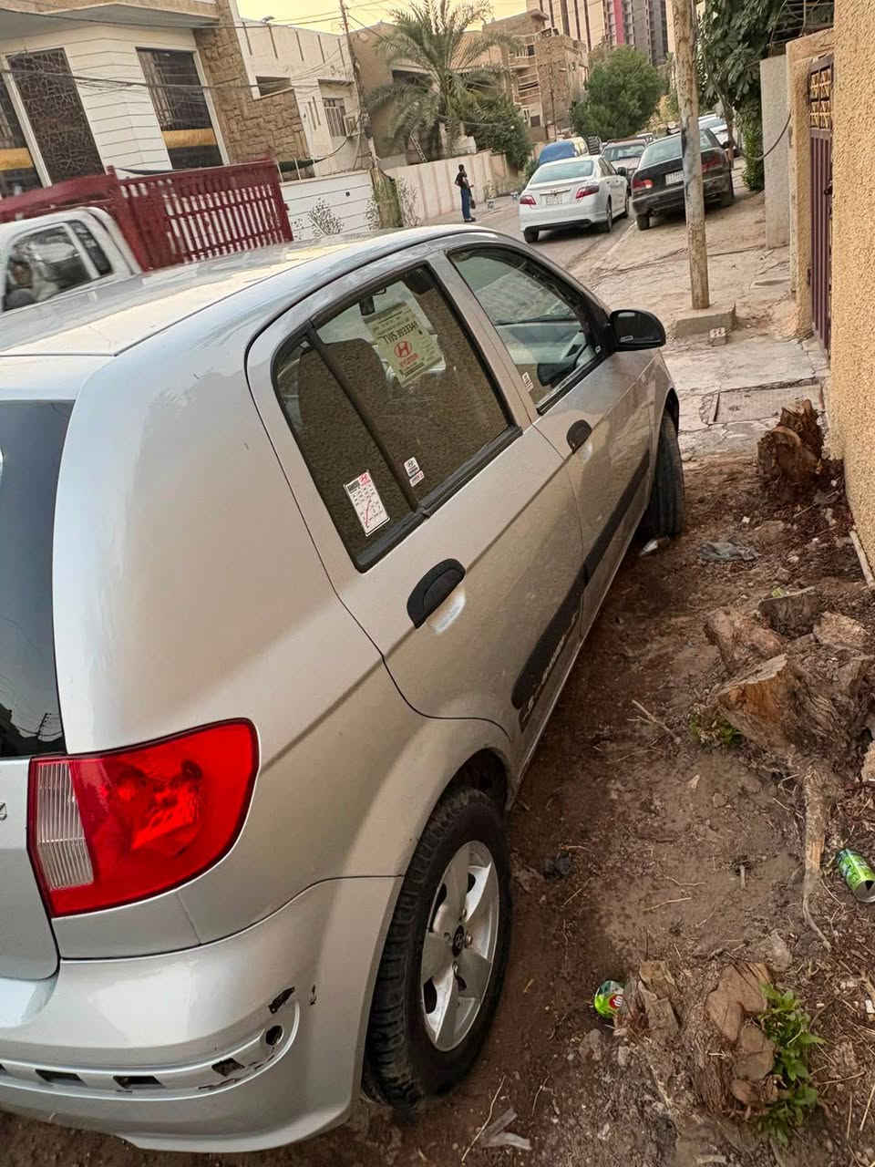 سلام عليكم هونداي جيتز 2008 للبيع كير عادي كير ومكينة وتبريد مكفولات السيارة بحالة جيدة السعر 45 وبيها مجال قليل بغداد الدورة 
*********** بغداد, العراق
