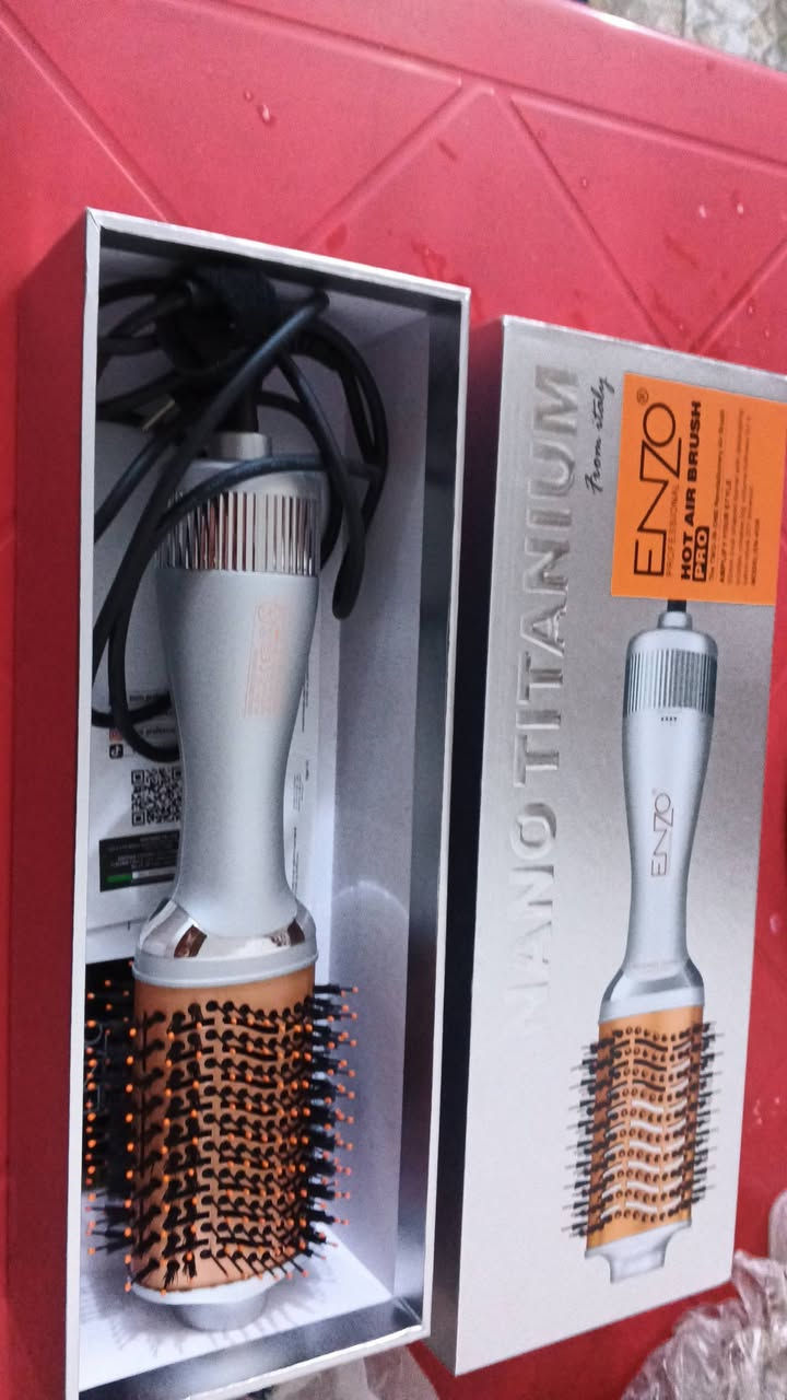 السلام عليكم اوفن للبيع استخدام قليل بس لين ماعندي مكان اريد ابيعه ب 55 سعره وعندي كاويه وشسوار ب 35 اصليه انزو مكان رئاسة شارع 20


**إذا كنت صاحب هذا الإعلان وتريد حذفه لأي سبب، رجاءا أرسل رسالة إلى الدعم الفني**