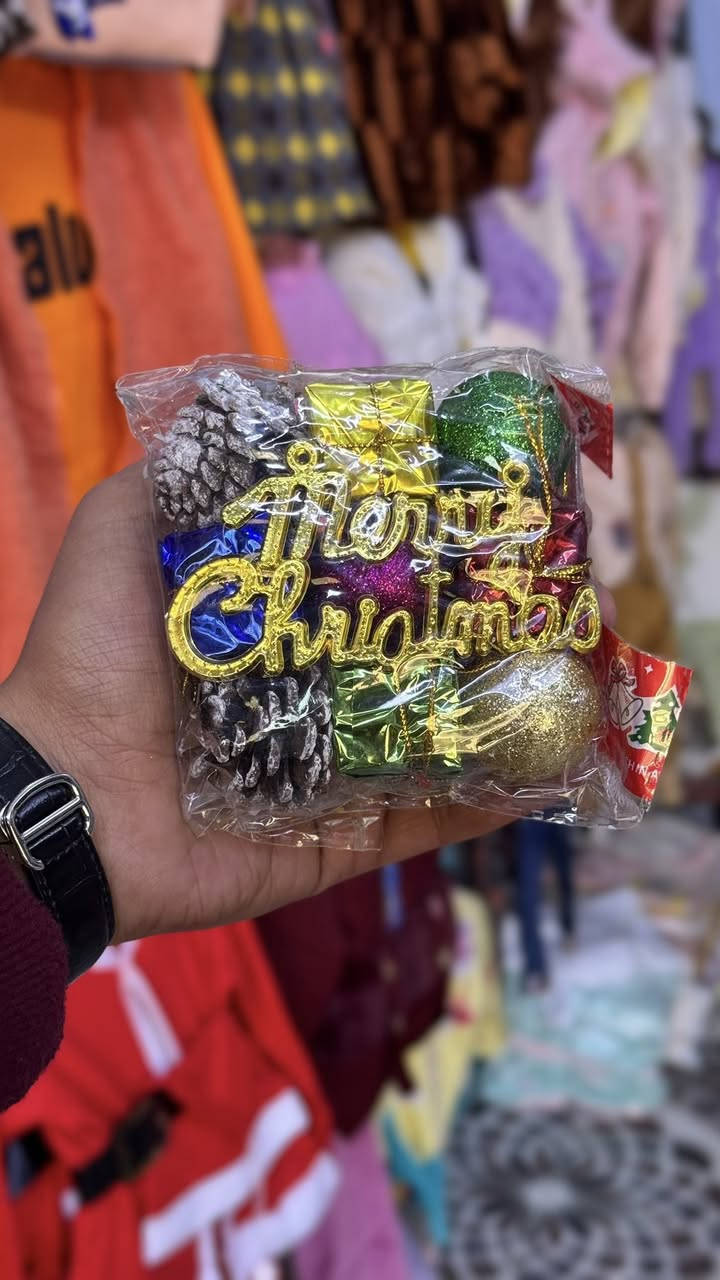 زينة شجرة الكرسمس متوفره بأشكل متنوعه ♥️🤍
بيبي العبيدي ❤️
لسنا الوحيدون لكننا الأفضل 🤍💯
زورونا في موقعنا الكائن : بابل - المحاويل - حي ١٧ - الشارع العريض ✅
 اوقات الدوام من ٩ صباحاً - ١١ ليلاً 
تشرفونا بكل وقت 
متوفر توصيل لحميع محافظات العراق 🤍🇮🇶
للأستفسار مراسلة الصفحه او واتساب 
*********** 
*********** 
🛑نعتذر عن الرد على التعليقات 🛑
