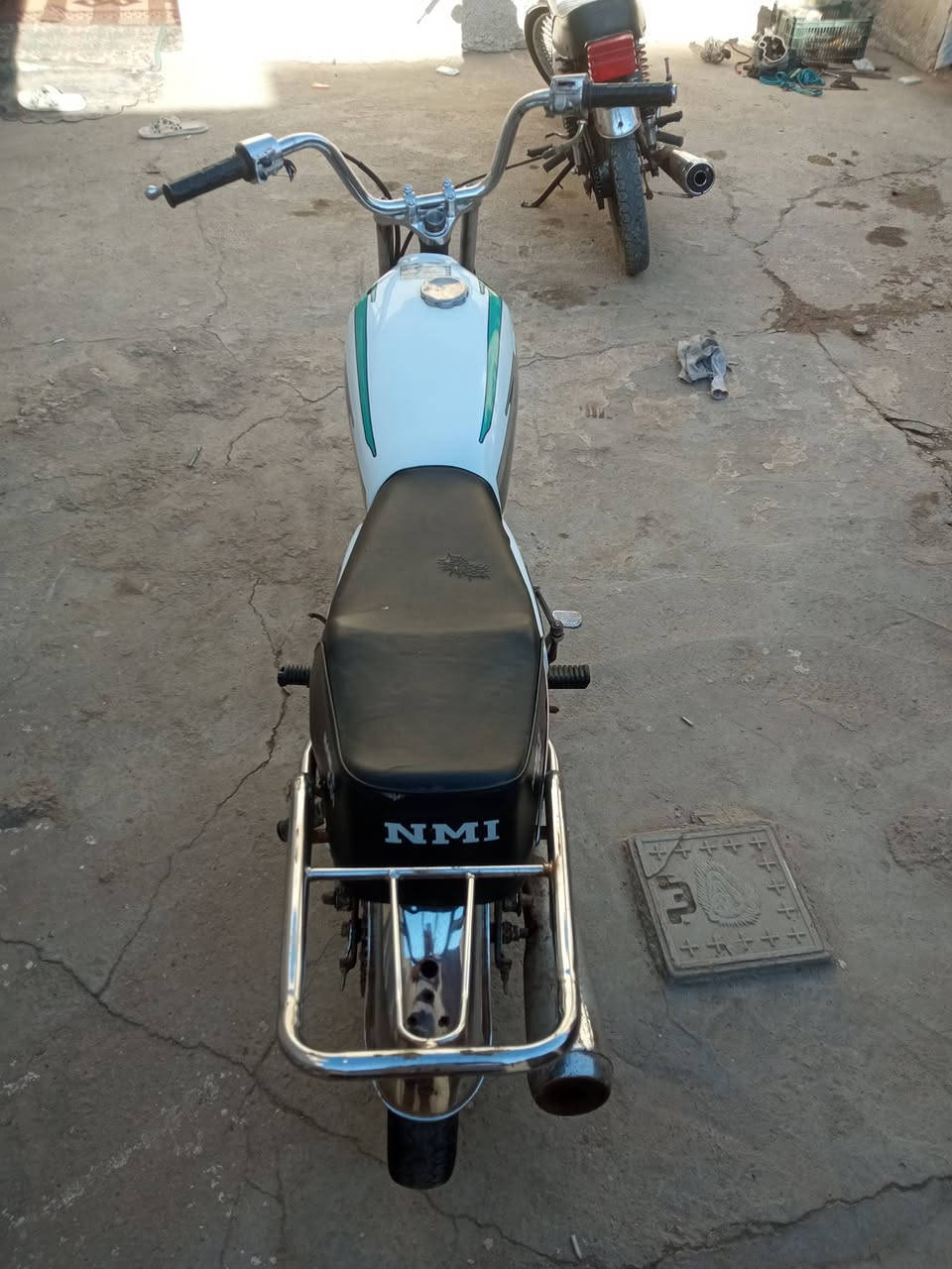 سلام عليكم دراجه ارشه شاصي تايكر اوراق سكنر موديل 18 دراجه خير من الله لا تبخير ولا تنضح دهن  وياله وتايرات وكشن كله جديد  السعر 300وبيها مجال  قليل  عنواني حله ابو عجاج قرب المحكمه الجديده  للاتصال واتساب (***********)
