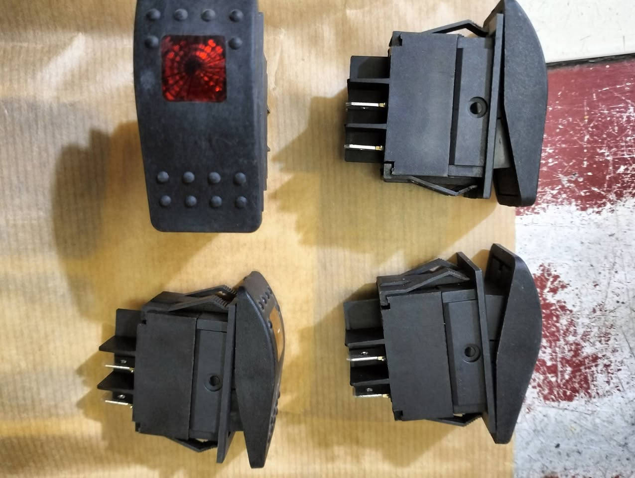 دكم بولارايس اصلية استيراد امزون سعر الدكمة الوحدة 20 الف
راسل الصفحة خاص او واتس اب 
***********
