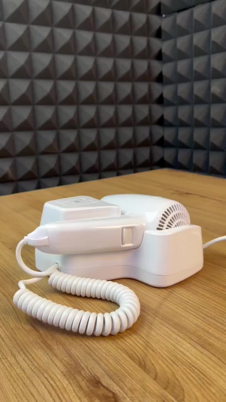 مجفف شعر للحمام ماركة كراون 
جفف شعرك قبل لاتخرج من الحمام وتاخذ برد حيث ان معظم الم  الرأس التشنجي يجي من السباحه وعدم تجفيف للرأس 
 #مجفف #رخيص #مجفف_شعر #اعتني_بشعرك


**إذا كنت صاحب هذا الإعلان وتريد حذفه لأي سبب، رجاءا أرسل رسالة إلى الدعم الفني**