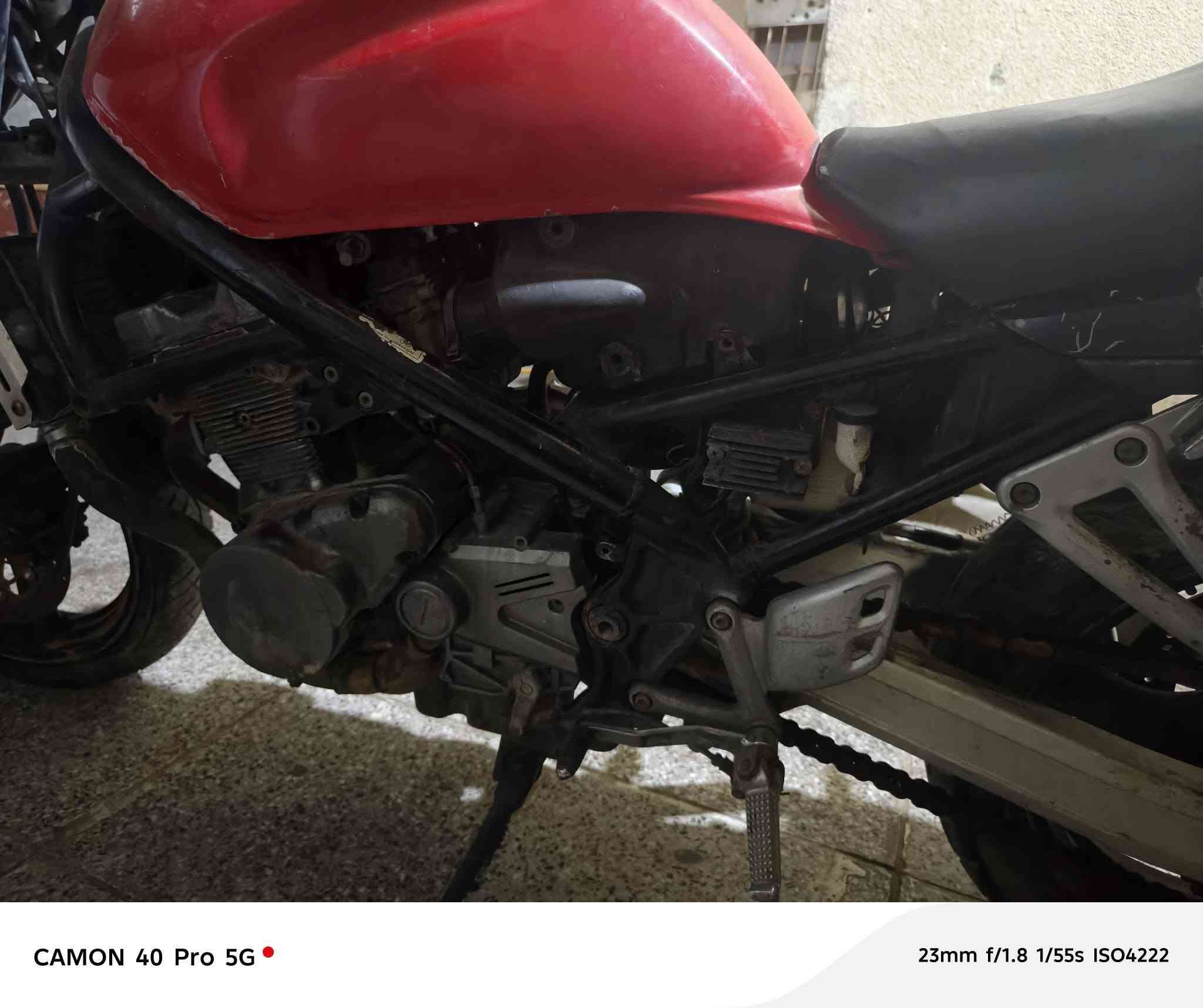 سلام عليكم دراجه بطح بانده ربه كرستال إدراجه حيل نضيفه جانت متروكه  دراجه نضيفه كلش وشغاله مكان نجف البيع عده مرواس يرسلني وهاذه رقمي ***********
