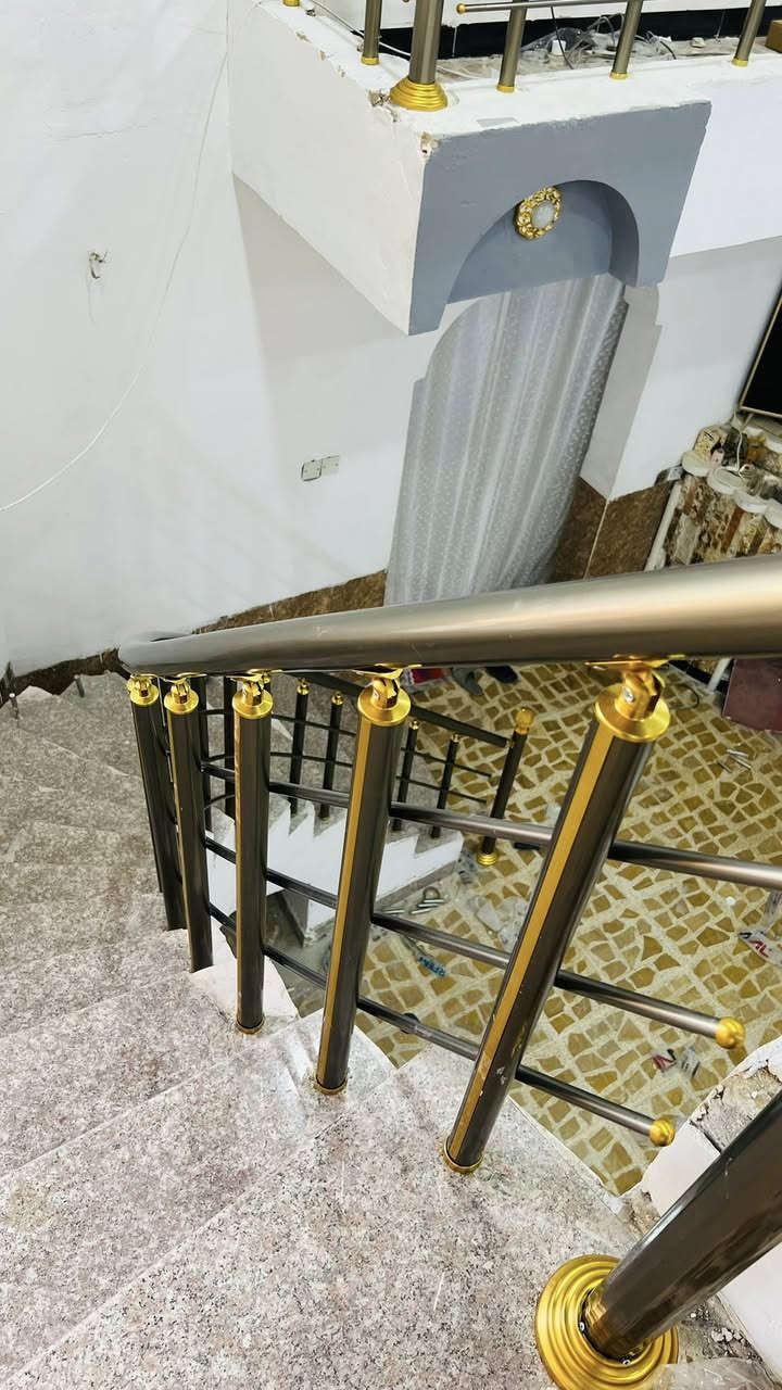 أعمالنا مستمرة ومتواصلة 😊⚒️🏠
جانب من أعمالنا  في صلاح الدين/ البيجي ومبروك لأصحاب الدار🌹

تم تجهيز المنزل بمحجر درج  بوري مدور مواد تركية💯💯
❎السعر مناسب جداً
❎يتميز بالمتانة
❎مقاومة عالية ضد الصدأ

متوفر لدينا كل أنواع المحجرات بكافة الألوان والأشكال 
مربع ودائري وكذلك الجام والملكي
دقة وضمان في العمل والمواد
الأسعار مناسبة جداً وتنافسية. وبنظامي القسط والنقد
شعارنا الدقة والأتقان في العمل💪

للأستفسار
*********** 
 *********** واتساب
