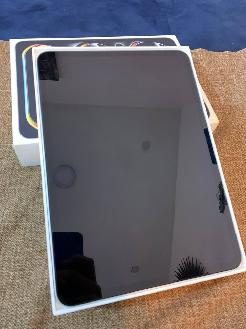 ايباد 11 برو معالج m4 حجم الشاشه11انج
جهاز اخو جديد بطاريه 100🔋 
ذاكره 256 غراض كامله 
جهاز مكفول من كلشي نظافه 100 
السعر 1100قفل مكاني نجف 
توصيل موجود للاتصال ***********
