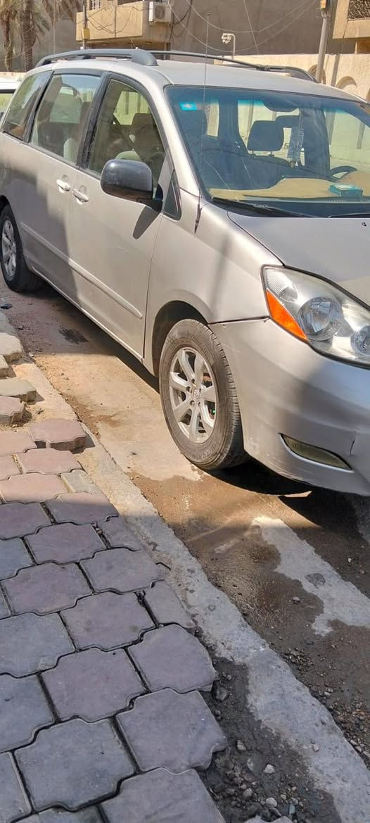 السلام عليكم سينا موديل 2008 سيارة كلش نضيفة ومامتعوبة بيها جاملغ خلفي فقط كير مكينة صدر خير من الله سيارة بيها منضومة غاز سيارة ستخدام شخصي عارضها ب100$ وبيها مجال بسيط للاستفسار الاتصال ع ‭0771 737 0858‬
