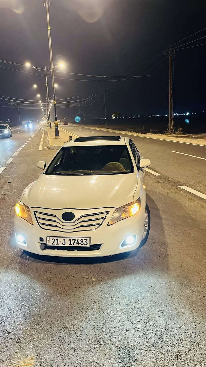 السلام عليكم 
للبيع فقط
كامري 2011  G.L.X اعلى  فئه بالخليجي
اللون ابيض لؤلؤي 
السياره فول فتحه حساسات امامي خلفي بلوجكتورات تحكم موطور برده خلفيه داخل صاج  كشن السايق كهربائي محرك 2.400 vvt صدر امامي خلفي كله جديد حادث السياره باب السايق وجاملغ ايسر امامي بدون دواخل وبارد بسيط جداً فوق قبق البانزين موجوده بالمنشور والباقي مكفول 
السعر 128وبيها مجال بسيط
رقم الهاتف واتساب فقط
***********
*المو شراي لا يتصل.
*ما ابيع لا اقساط ولا وعده.
