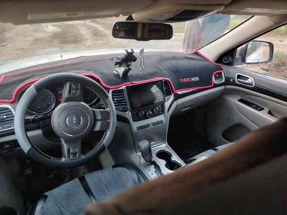 سلام عليكم
للبيع جيب شيروكي
 موديل 2012
السعر 185او بيهه مجال 
العنوان ديالى سراجق
رقم صاحب السيارة ***********
