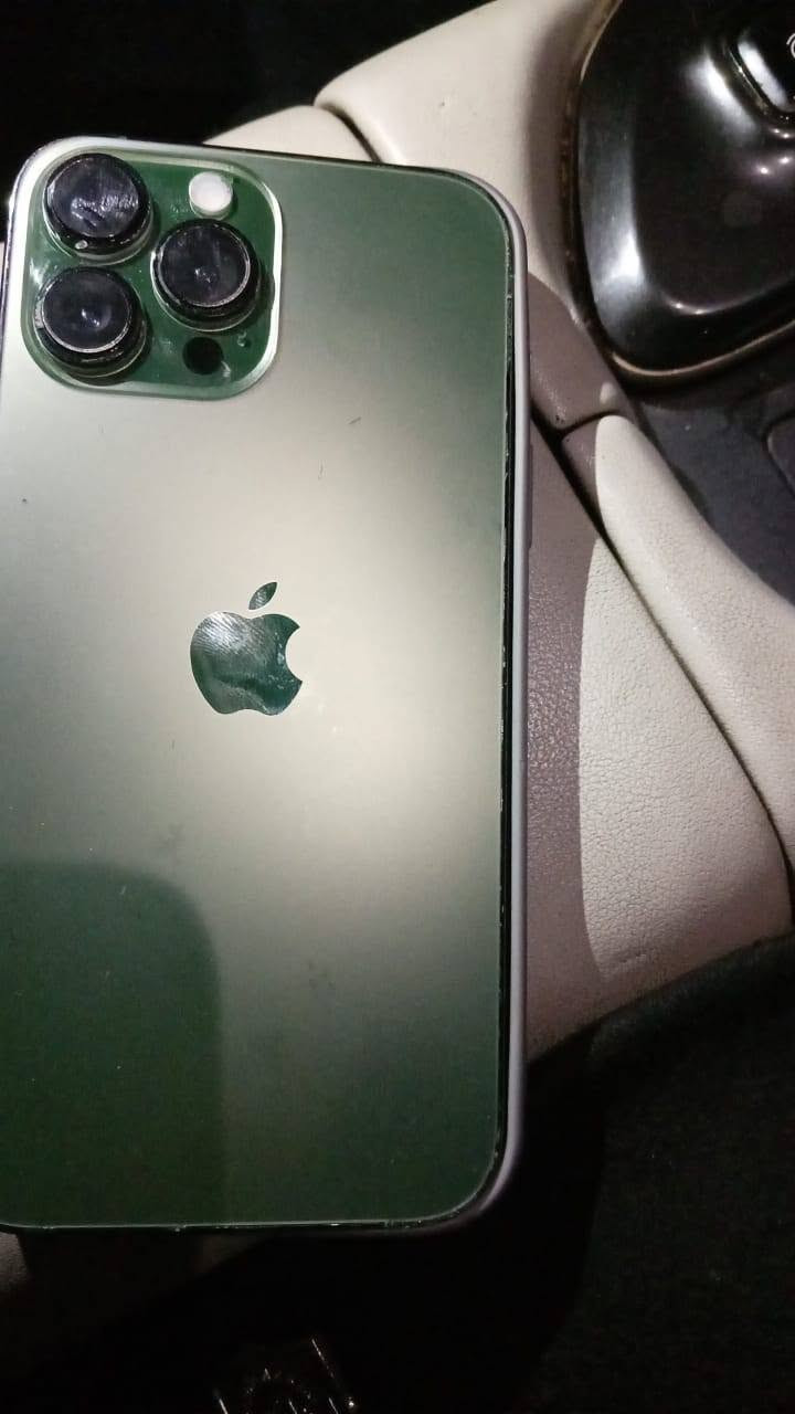 السلام عليكم ايفون13 برو ماكس لبيع بطاريه 100 ذاكره 512  مبدل بطاريه اصليه وشاشه نوعيه زينه نوعيته كلش حلوه بغداد ***********
