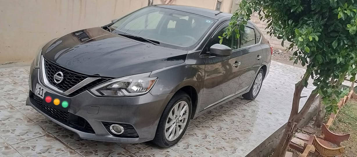 نيسان سنترا موديل 18نظيفه كلش تبديل بس بنيد ومغلف البنيد القماره والصندوق فابلون اسود للحفاض من حصو الشارع على ايدي السياره خير من الله داخل خارج السيارة على وضع الشركه السعر 125 ورقه رقم الهاتف *********** وعذرا على الإطالة
