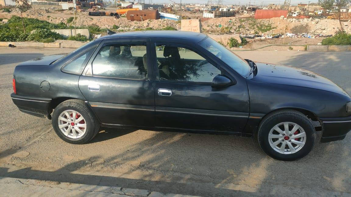 السلام عليكم فكتراه.موديل.92 حجم 16 محرك جديد مال كصه كير بشرط شرط التحويل صبغ حزام جمالي بدون معجون سياره كليش بيها شقال بدون طاخه شراط العنوان موصل جانب الايمن قرب الهزه المرور السعر ٣٥  ***********
