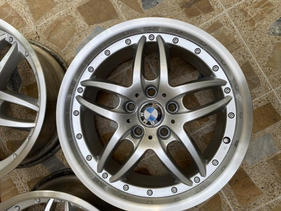 السلام عليكم ويل كب حجم 17 Bmw اصلي
بدون كسر او فطر او تصليح

***********
