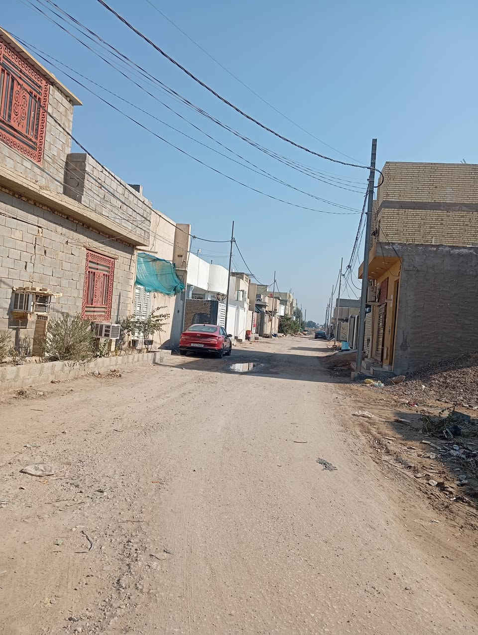 قطعة ارض للبيع مساحة 100 متر مربع 
عرض 7 متر 
طول 14 متر 
مكان حي الامل طريق كربلاء-طويريج
مقابل عمود 83 تبعد عن الشارع العام كيلو و 400 متر 
 الشارع  الفرعي عرضه 9 متر 
و الشارع الرئيسي مالتها عرضه 15 متر
منطقه سكنية متوفر ماء و كهرباء و مجاري 
الارض طابو زراعي 

***********

***********
