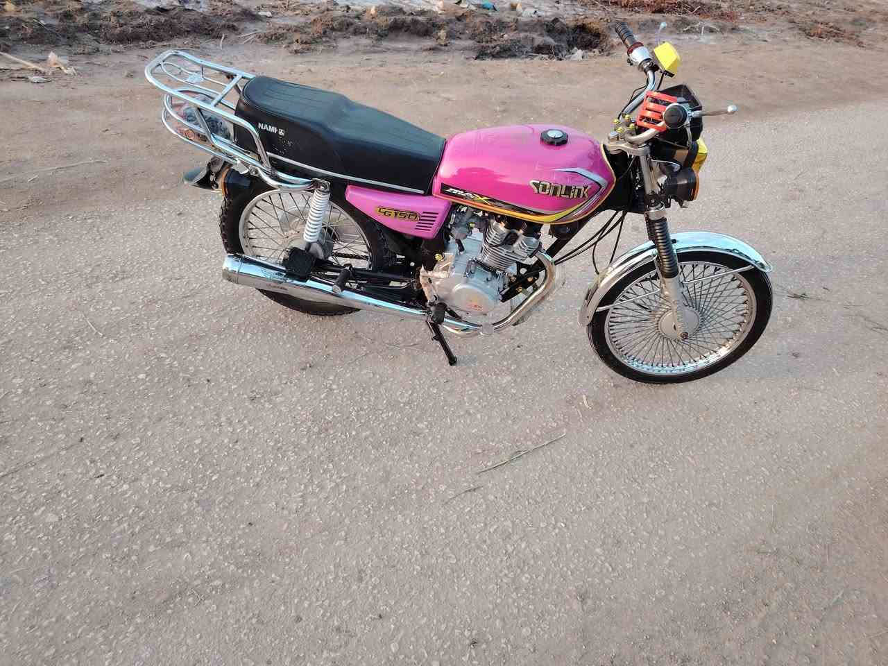 السلام عليكم شباب تايكر2020 اوراق دراجه كامله من كلشي نضافه 90٪الدراجه مبدل بيه فقط بوشه انتنس وكلچات سعر 450وبيه مجال بسيط ***********متواجد واتساب او مراسله لصفحه خاص
