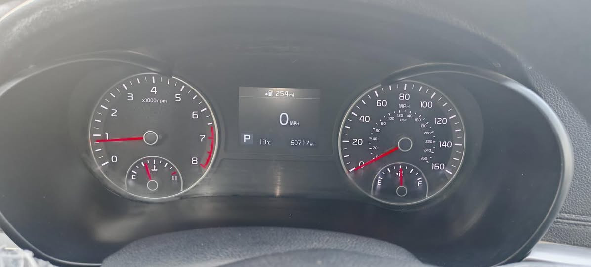 اوبتيما 2020 وارد أمريكي
باقي 7 أشهر وصير حره
حادثها جاملغ او بنيد مبدللات
 ماشيه 60 الف
صور الحادث والسونار وي الصور بالمنشور
(( السعر 130)) وبيها مجال للشراي
 مكان السياره بالسماوه رقم الموبايل
***********  ***********
