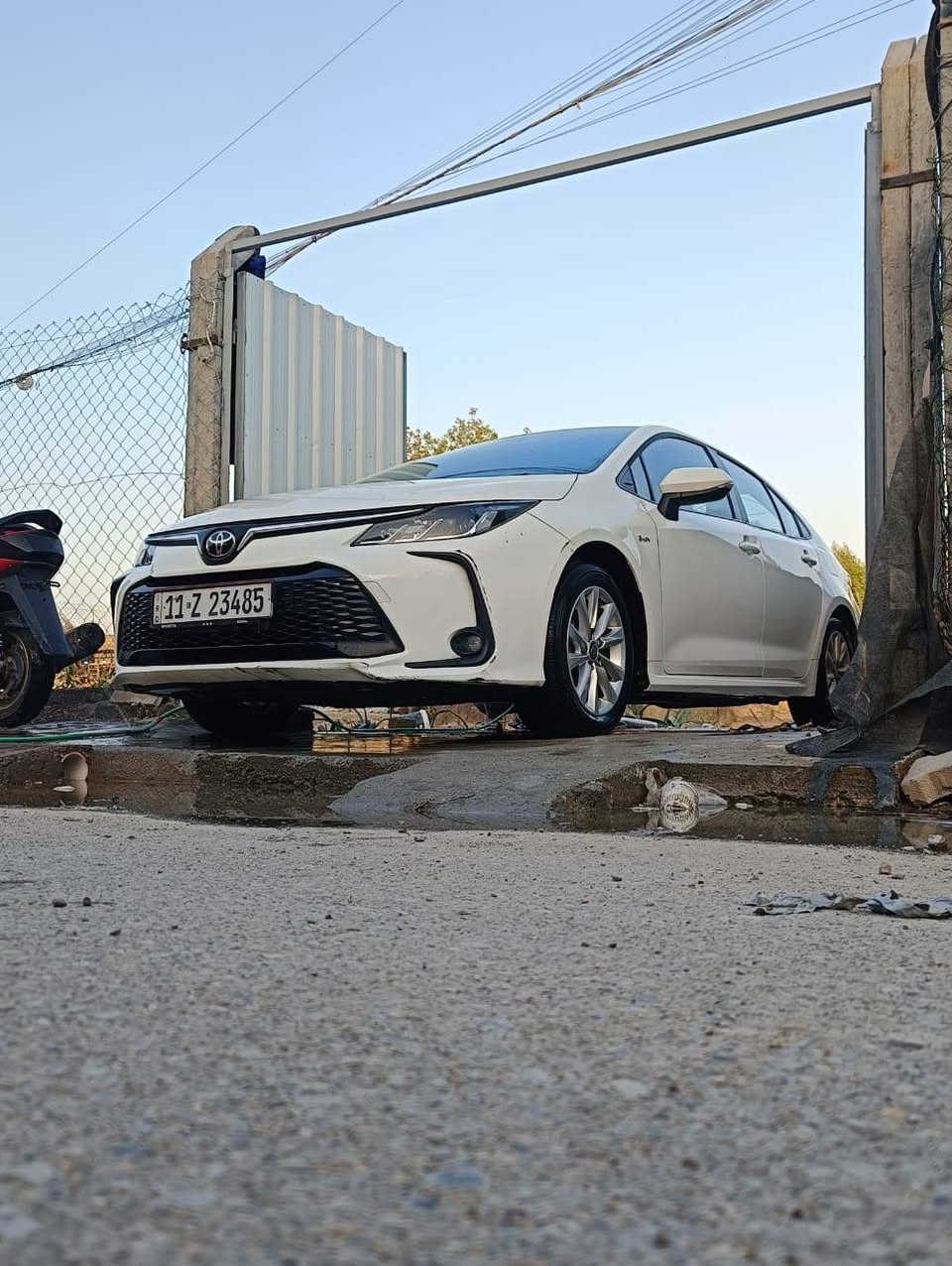 السلام عليكم
كورولا خليجي هايبرد 24 
ماشية 50000 
رقم بغداد 
فول مواصفات 
السعر 140
***********
