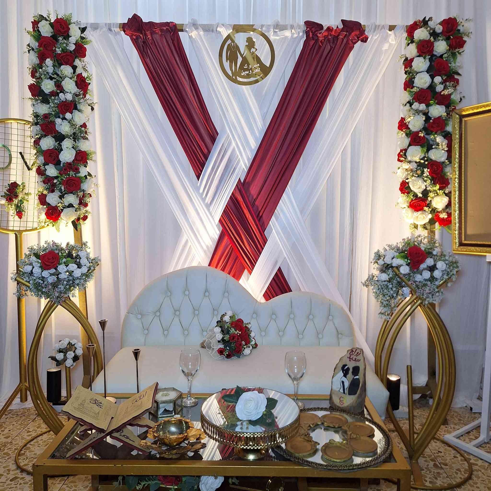 ... السلام عليكم🌹جكليته لكوشات الاعراس والمناسبات🌹
( كوشات للايجار )
ملاحظه (يوجد العديد من الموديلات داخل الصفحه)
العرض يشمل...
الكوشه.. شازلونه .. خلفيه حائط 
شال مهر+شال حنه+دفوف حنه
الميز كامل من
ستاند الكيك
مغطس و كاسه الحنه
الاناره بلوجكترات شمسيه
سكاكين+ كلاصات +ماعون كيك
شمع دان + مغطس + بوكس حلقات + استاند قرأن +  استاند دائري مشبج LOVE +شوكات + مرايه صغيره+ سبوره بوست تكتب عليها اسماء العروسين وكلمات تخص المناسبه 
((ملاحظه// عمل نصب موديل وفره التول الكوشه حسب الطلب )).. 😍
 داخل بغداد فقط
للتواصل مراسله الصفحه
او واتساب ***********
#كوشات اعراس #كوشه #مهر #عرسان ٢٠٢٦ #تاجير كوشات #حنه #مناسبات

