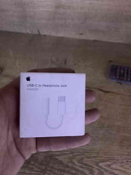 السلام عليكم 
كيبل شحن اصلي 100% جميع الايفونات 

توصاله آيفون من 7 إلى 17
سعر القطعه ٧ الاف 
بغداد البلديات 
***********
