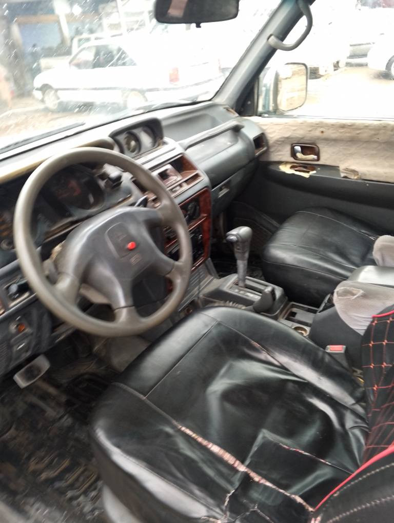 اخواني الاعزاء تحويل و وكالة ماكو ابيع بشرت ما مسروكه و ما مديونه موديل 2000 سعر 25 
*********** عنوان بردرش مرغصور, أربيل
