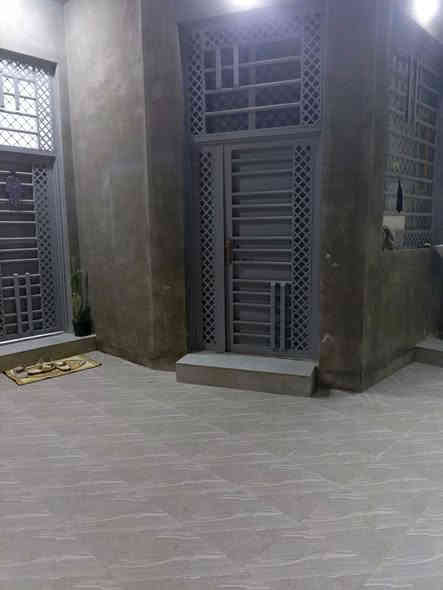 اللهم صلي على محمد وال محمد بيت زراعي للبيع الناصريه ناحيه اور الزديناويه قرب مدرسه صفي الدين 2025 مساحه البيت  150 استقبال وكراج وصاله وغرفتين وصحيات داخليه وخارجيه ومنور للاستفسار ***********
