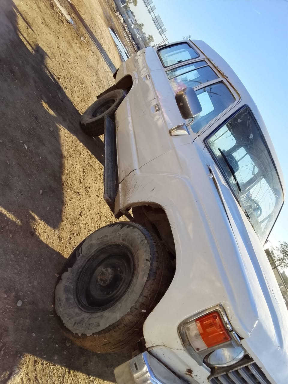 السلام عليكم لاندكروز قديم موديل 81سياره خير من الله من حداده من محرك ومن كير سياره مل بيت متعوب عليه
لاتفصيل اكثر ***********وتساب  
بس الشري يرسلني الموشراي لا يتصل عنواني بغداد جسر المصبيح
