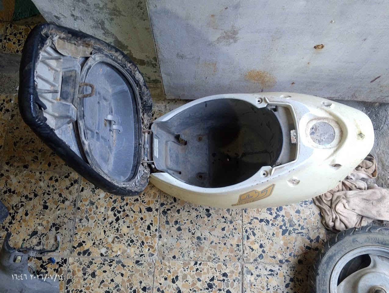 السلام عليكم تفصيخ دراجه بيجي مكينه تانكي كفرات عقل جنطه تايرات هنه وويالتهن نضاف مكينه ستوهه مجفته شاصي هوه والدبلات للبيع قيم مبايرضه الله ***********
