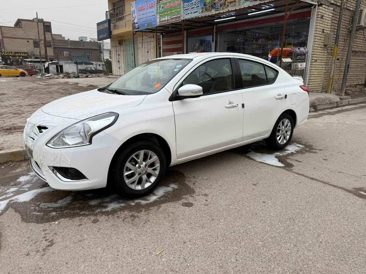 السلام عليكم عندي نيسان سني موديل 2024 
مكفوله كفاله عامه من الضربه والصبغ والتبديل والفتح والبارد وشرط السونار 
رقم اربيل تحويل او وكاله ضمان 3 سنوات 
او 100 الف KMسياره جديده وزيرووو ماشيه 7000KM حقيقي وشرط سبير منازل عده ما مفتوحه وفول مواصفات 
شاشه 
كامره 
4جام كهرباء 
سنتر لوك 
تحكم ستيرن 
اشاير بل مري 
يدات نيكل
صندوك كهرباء
داخل بيجي
كشافات ضباب 
مري جانبيه تحكم كربائي
سبايدر خلفي 
وقطعتين تبريد 
مكاني بغداد هزه جديده وسنويه جديده ورقم دولي /  السعر 127 وبيه مجال كلش بسيط رقمي ***********
