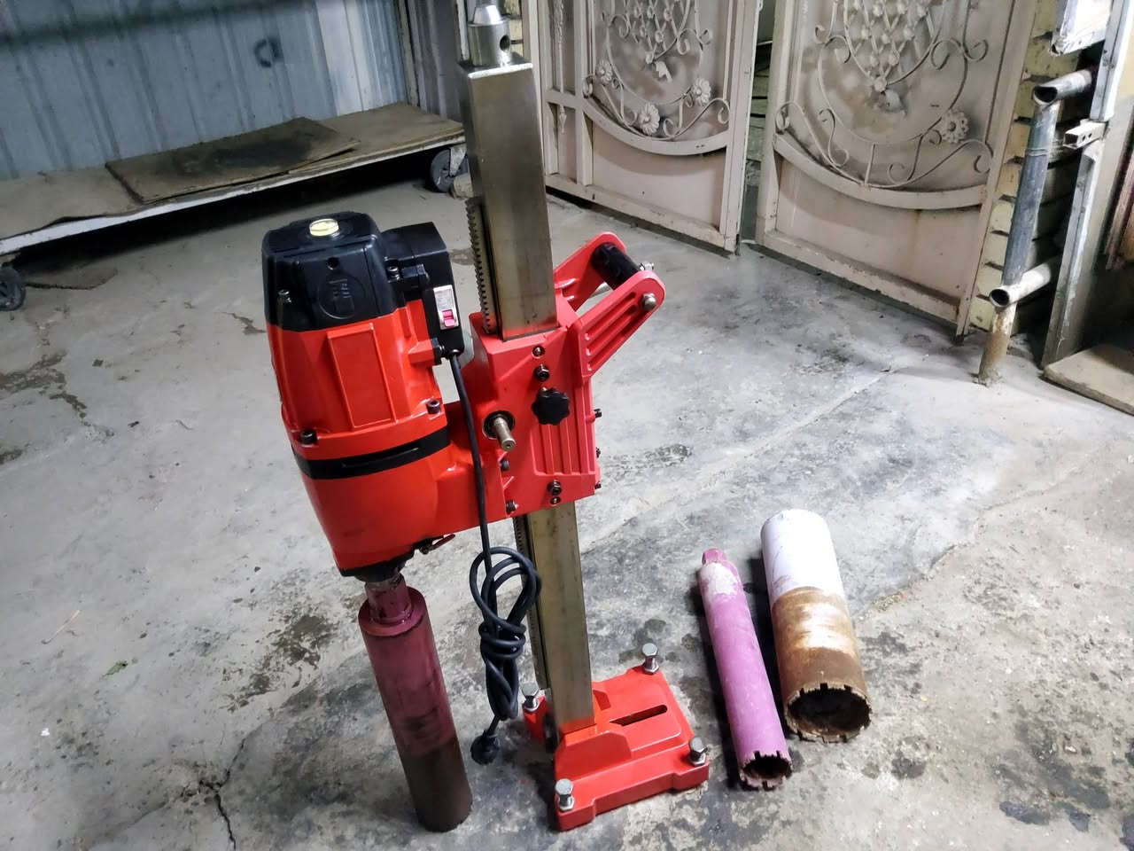 السلام عليكم .كور للبيع استعمال مرتين فقط نضيف جدا 300 الف مكاني بغداد الشعب .لايوجد توصيل للاسف .***********
