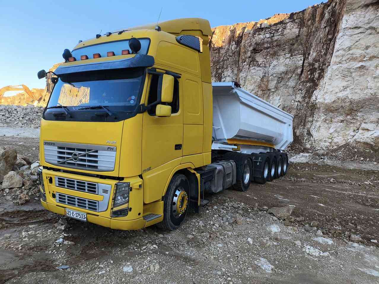 سڵاو ئەم ڤاڵڤۆیە بۆ فرۆشتن 2009فولە سەنەوی 2028 تازەیە ژم *********** _ ***********
