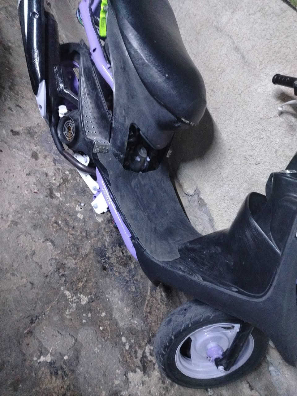 سلام عليكم ورحمة الله وبركاتة
دراجه ماكس عدلة نضيفه الدراجه كاملة مكملة بيهة كلجات ار جي اس ومكينتهة 55 بلاد مامفتوحه 
دراجه نضيفه كاملة تشتغل اول هندر سلف 
اي نقص مابيهة السعر 400 وبيهة مجال لطيبين مكانهة بغداد البياع 
الرقم ***********
