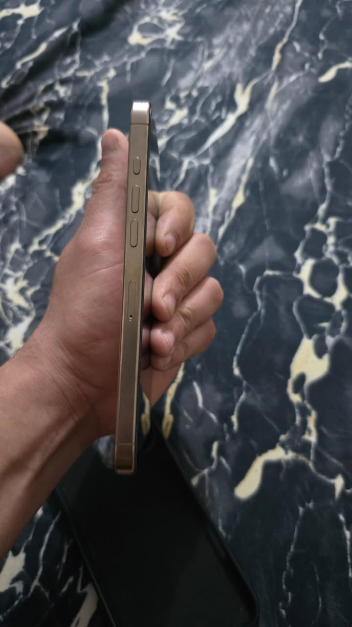 عندي ايفون 16 Pro Max للبيع بمواصفات ممتازة:
• الذاكرة: 256 كيكا (GB).

• الحالة: نظافة 100%، الجهاز ما بيه أي شخط (ولا نقطة).

• البطارية: 100% (ممتازة).

• الضمان: ضمان وكالة رسمي.

💰 السعر: 1400

***********
