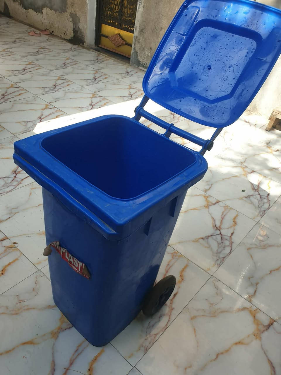 عجانه 5 كيلو السعر 150 وبيها مجال 
تنور غاز 30 
خوذة 45 
مكنسه كهربائية ناقصها خرطوم 40 
حاويه 20 جديدة البصرة الامن الداخلي


**إذا كنت صاحب هذا الإعلان وتريد حذفه لأي سبب، رجاءا أرسل رسالة إلى الدعم الفني**