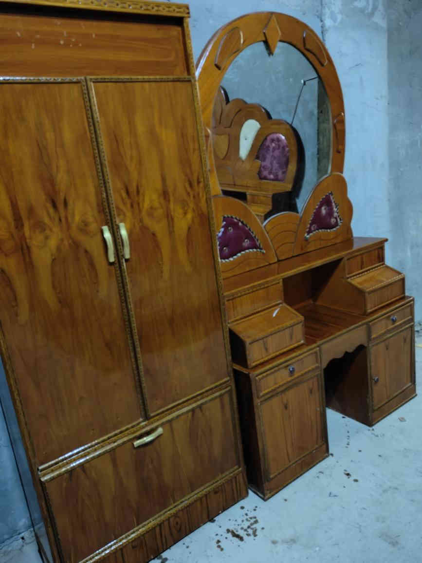 نوعم غرفة بدون كنتور نضيفات كلش السعر، ٢٠٠ ،،، حلة نادر ٣ مقابيل المركز الصحي معرض احمد العنزي لاثاث المنزلي ***********
